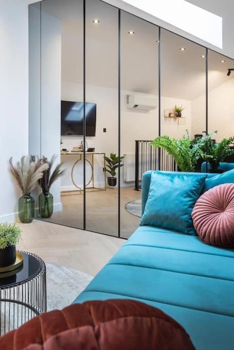 Candy Rose Lux Centre Apartment *
